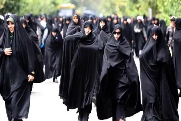 हिजाब नहीं पहनने वाली महिलाओं का ‎किया जा रहा मान‎सिक इलाज