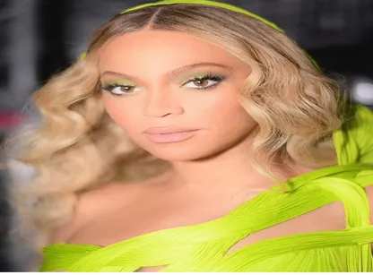 ग्लैमरस लुक में ‎दिखीं American singer बेयॉन्से, लोगों को पसंद आया अंदाज