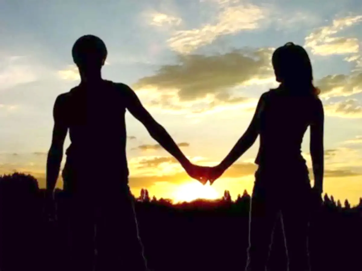 लिव-इन Relationship से रहें सतर्क 