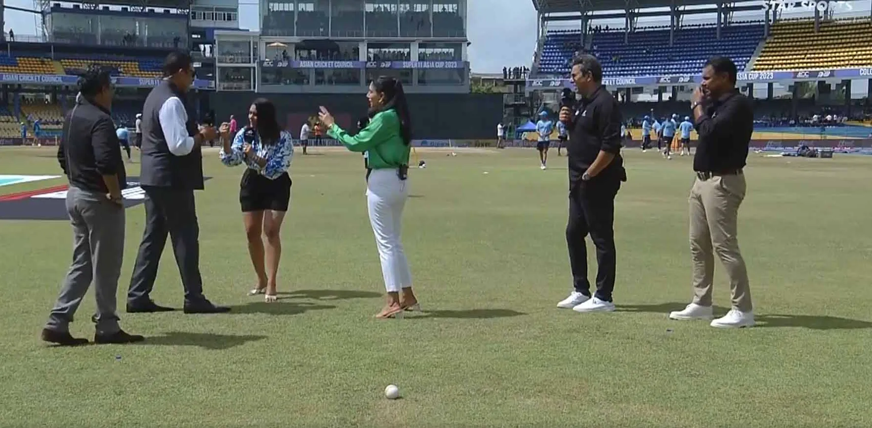 India and Pakistan के बीच हुआ बॉल आऊट चैंलेंज