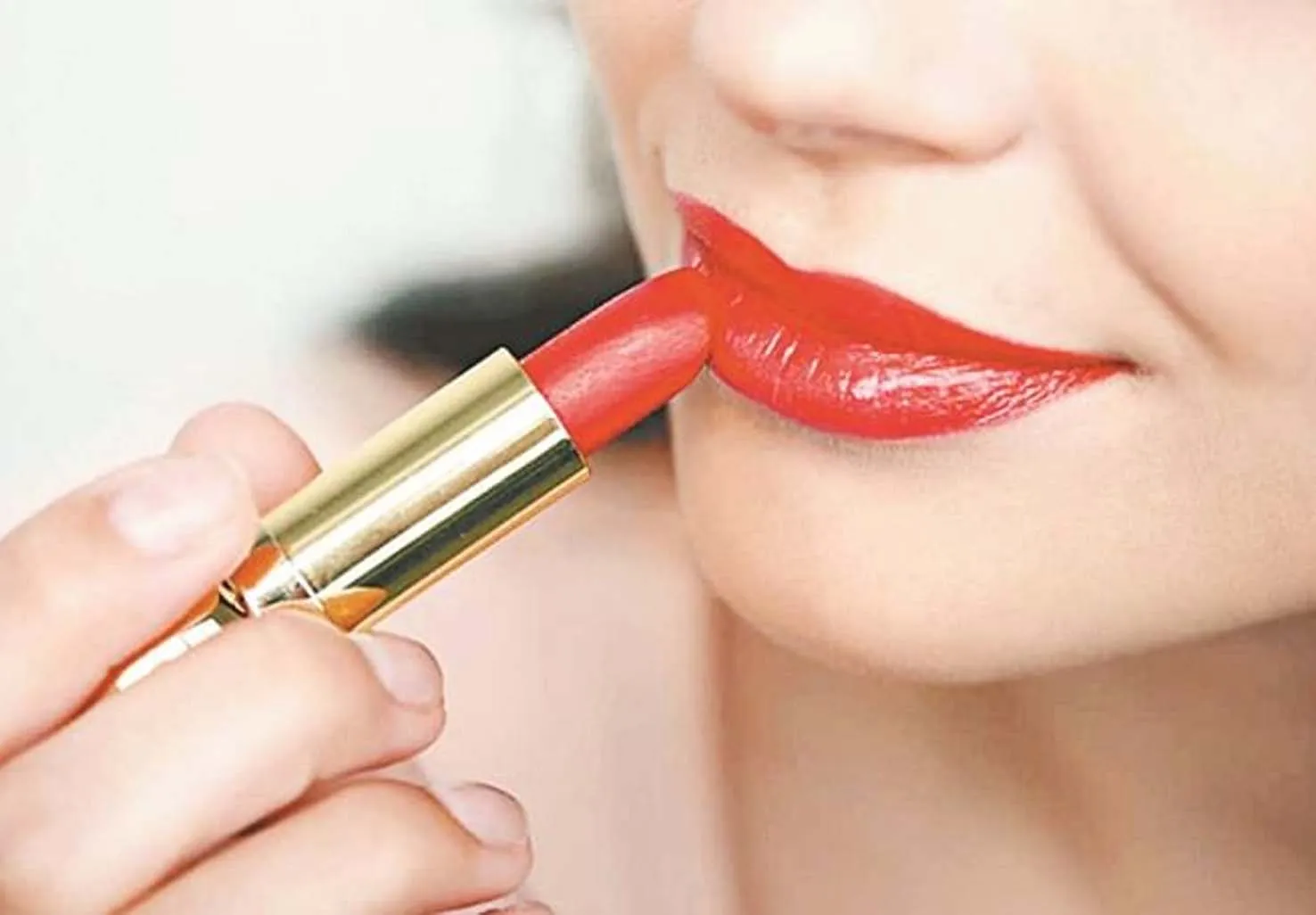 त्योहारों पर Orange And Purple Lipstick  में लगेंगी खास