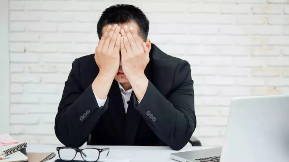 लंबे समय तक बैठे रहने से बढ जाती है कई समस्या