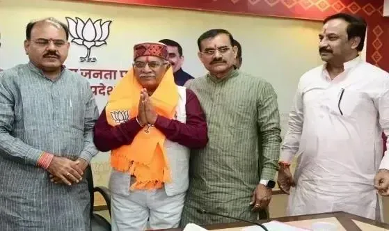 लहार के कांग्रेस नेता डॉ. तिवारी भाजपा में विष्णुदत्त शर्मा के समक्ष हुए शामिल