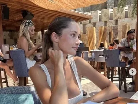 महिला ने सिरदर्द, vomiting को लिया हल्के में, जान पर बन आई