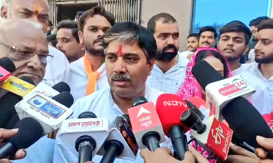 ग्वालियर 15 विधानसभा से Congress प्रत्याशी के रुप में सुनील शर्मा ने भरा नामांकन