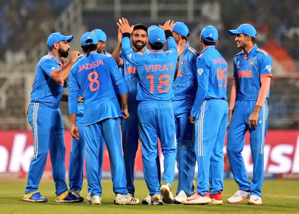 कोहली के रिकॉर्ड 49वें शतक और जडेजा के 'पंच' के दम पर भारत ने दक्षिण अफ़्रीका को 243 रनों से हारा कर दर्ज की लगातार 8वीं जीत