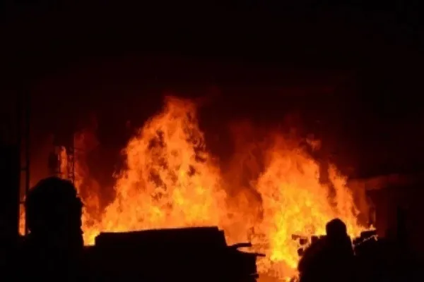 आग में झुलस कर  Mother and son की हुई मौत