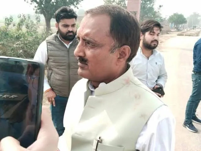 वोटिंग के दौरान भिंड- मुरैना में चली गोलिया: बीजेपी प्रत्याशी घायल