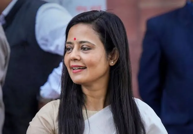 महुआ मोइत्रा की वजह से सभी सांसदों पर लॉ‎गिन को लेकर बढ़ी सख्ती