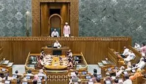 संसद में सुरक्षा चूक के मसले पर लोकसभा में जमकर हंगामा