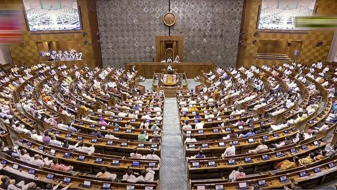 Lok Sabha की कार्यवाही अनिश्चितकाल के लिए स्थगित