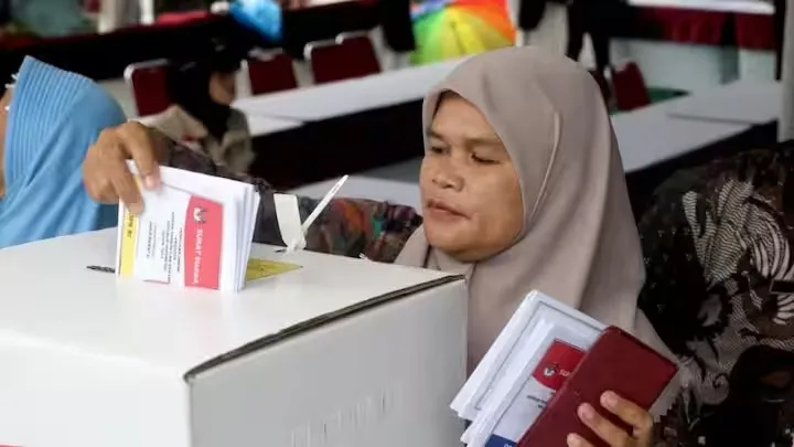 Indonesia में चुनाव के दौरान 27 मतदानकर्मियों की मौत