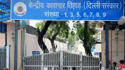 दिल्ली का तिहाड़ कारागार सुनिश्चित कर रहा है कि कैदी Coverage Area से बाहर रहें