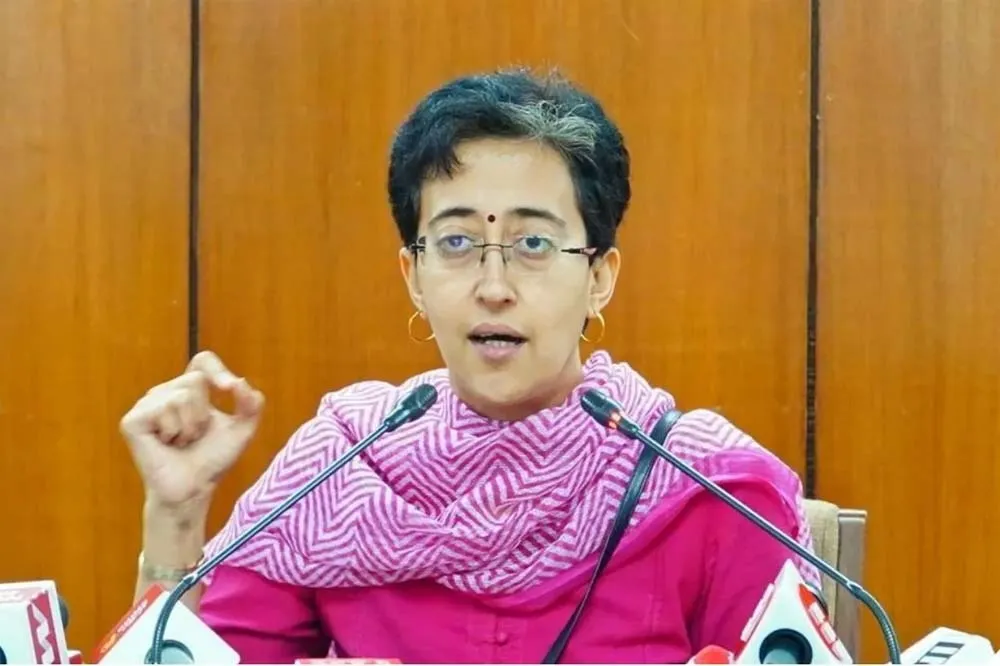 ईडी अदालत के फैसले के बिना मुख्यमंत्री केजरीवाल को समन भेज रहा -  Atishi