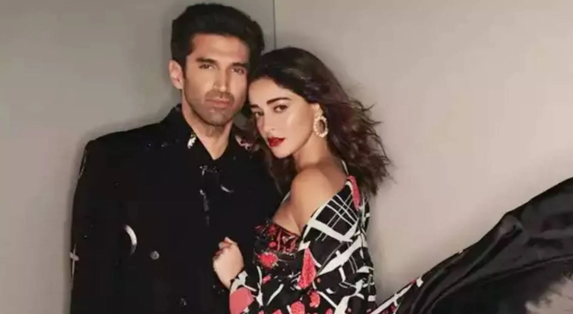 फैंस ने Aditya-Ananya को दी शादी करने की सलाह