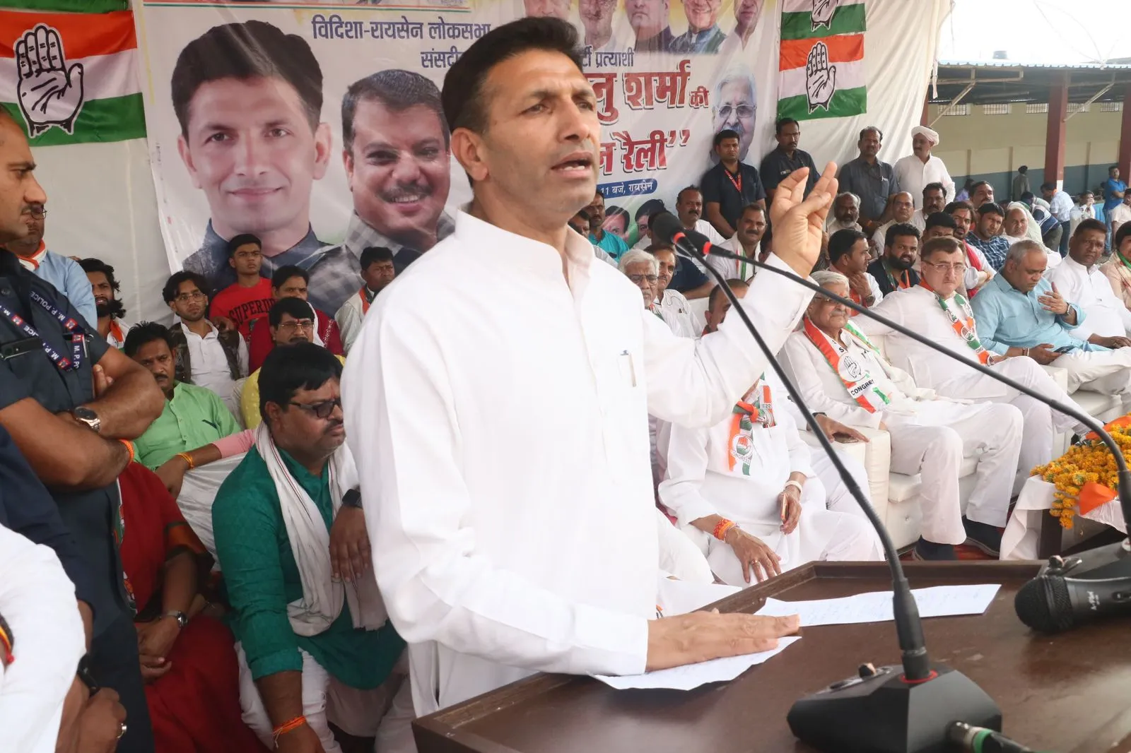 विदिशा लोकसभा के लोगों की यही समस्या है ऊपर किला, नीचे जिला हमें कुछ नहीं मिला: जीतू पटवारी