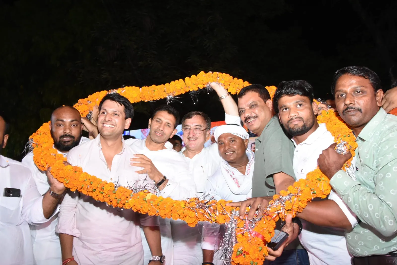 युवा कांग्रेस के नवनियुक्त प्रदेश अध्यक्ष Mitendra Darshan Singh Yadav ने आज प्रदेश कांग्रेस मुख्यालय में पदभार ग्रहण किया