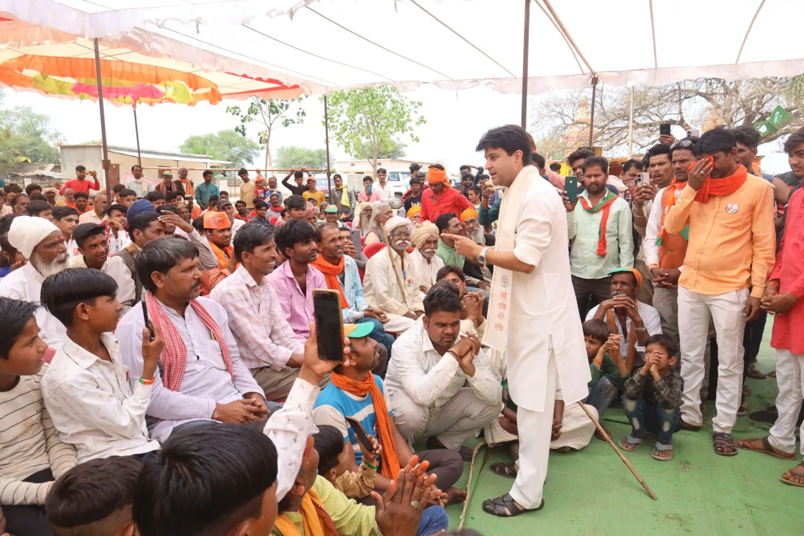 केन्द्रीय मंत्री व गुना लोकसभा क्षेत्र से भाजपा प्रत्याशी Jyotiraditya Scindia ने अशोक नगर में जनसभा को किया संबोधित