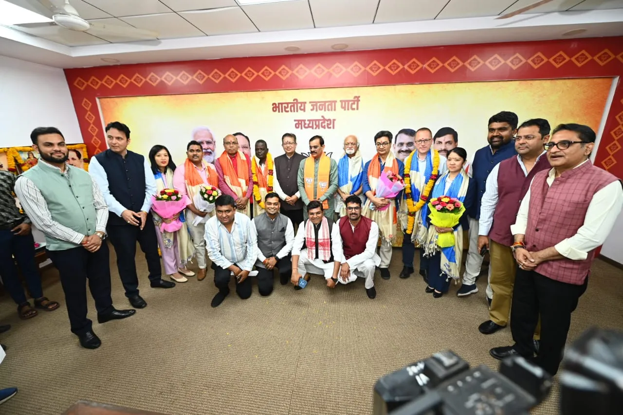 6 देशों के प्रतिनिधिमंडल ने भाजपा प्रदेश कार्यालय में भाजपा प्रदेश अध्यक्ष व सांसद Vishnudutt Sharma से मुलाकात की