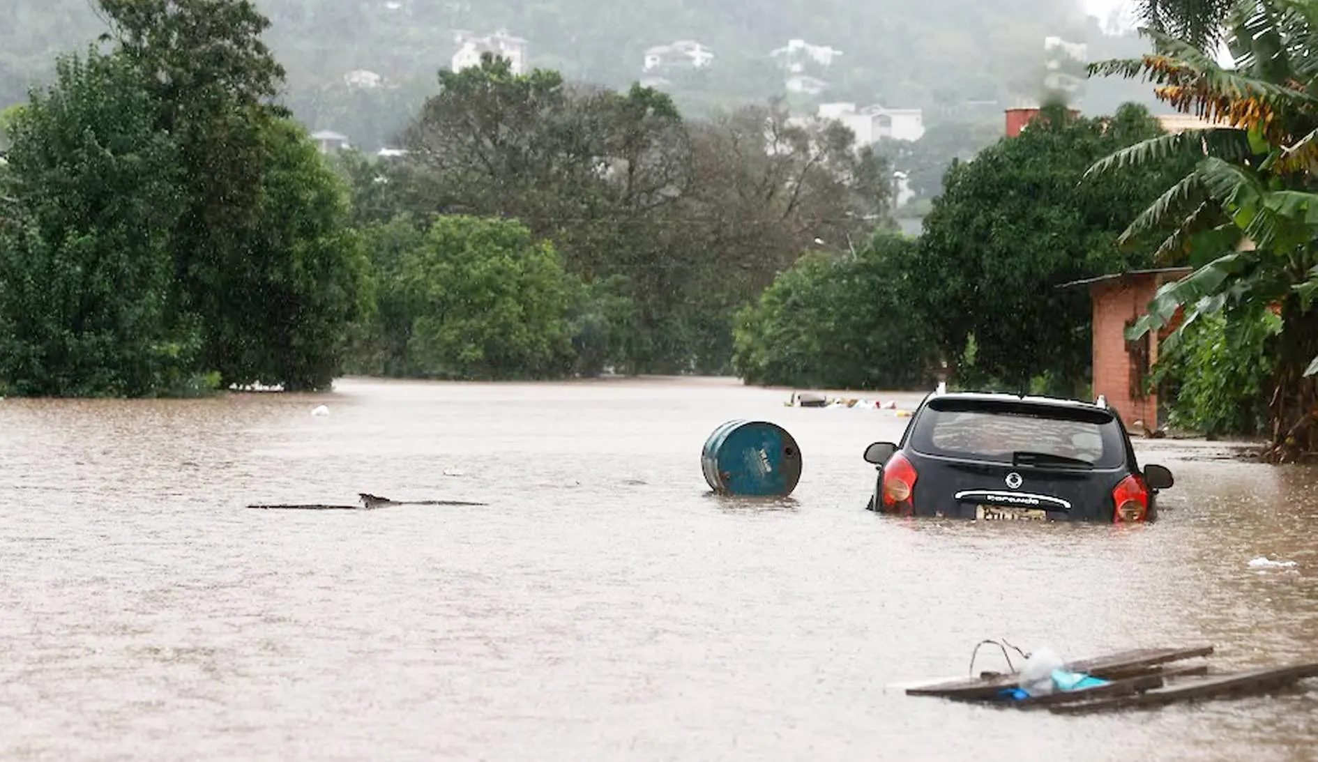 Southern Brazil में बारिश का कहर .....10 की मौत 31 लापता