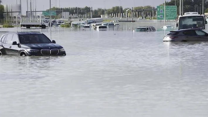 UAE में फिर बारिश-आंधी, स्कूल-दफ्तर बंद, उड़ानें कैंसिल