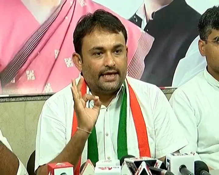 Priyanka Gandhi के आगमन से पहले गुलाबसिंह राजपूत के करीबी दिलावरसिंह ने दिया इस्तीफा