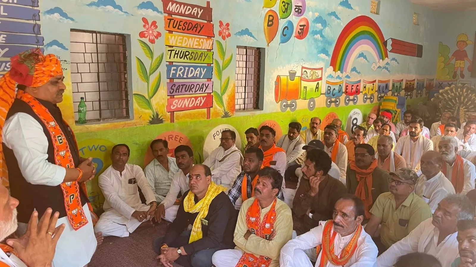 लोकसभा चुनाव के प्रदेश सह प्रभारी Satish Upadhyay ने राजगढ़ जिले के कुरावर में सेक्टर प्रभारियों की बैठक को किया संबोधित