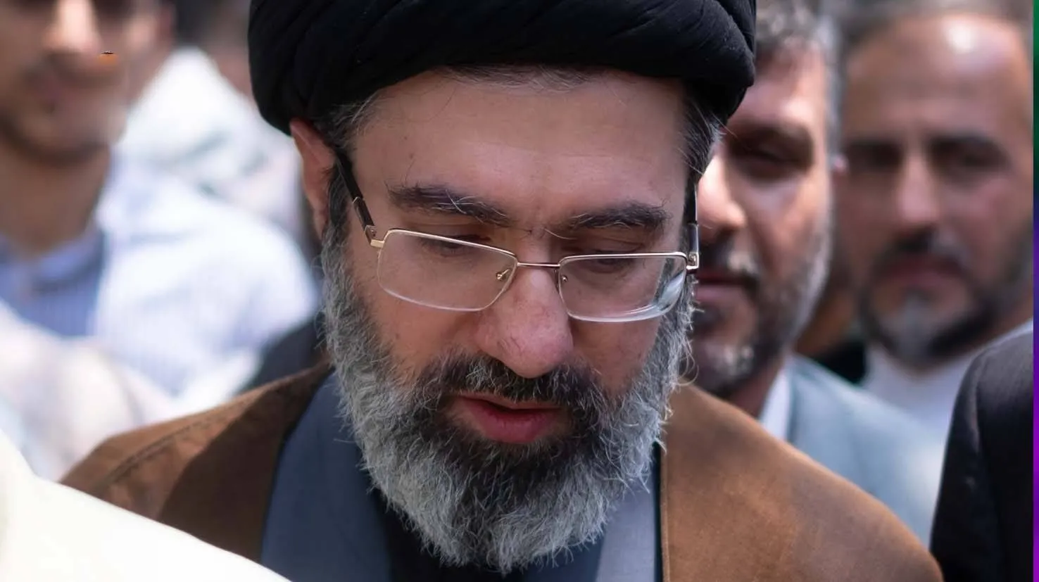 खुलासा: Raisi के हेलिकॉप्टर क्रैश में खामेनेई के बेटे का हाथ?