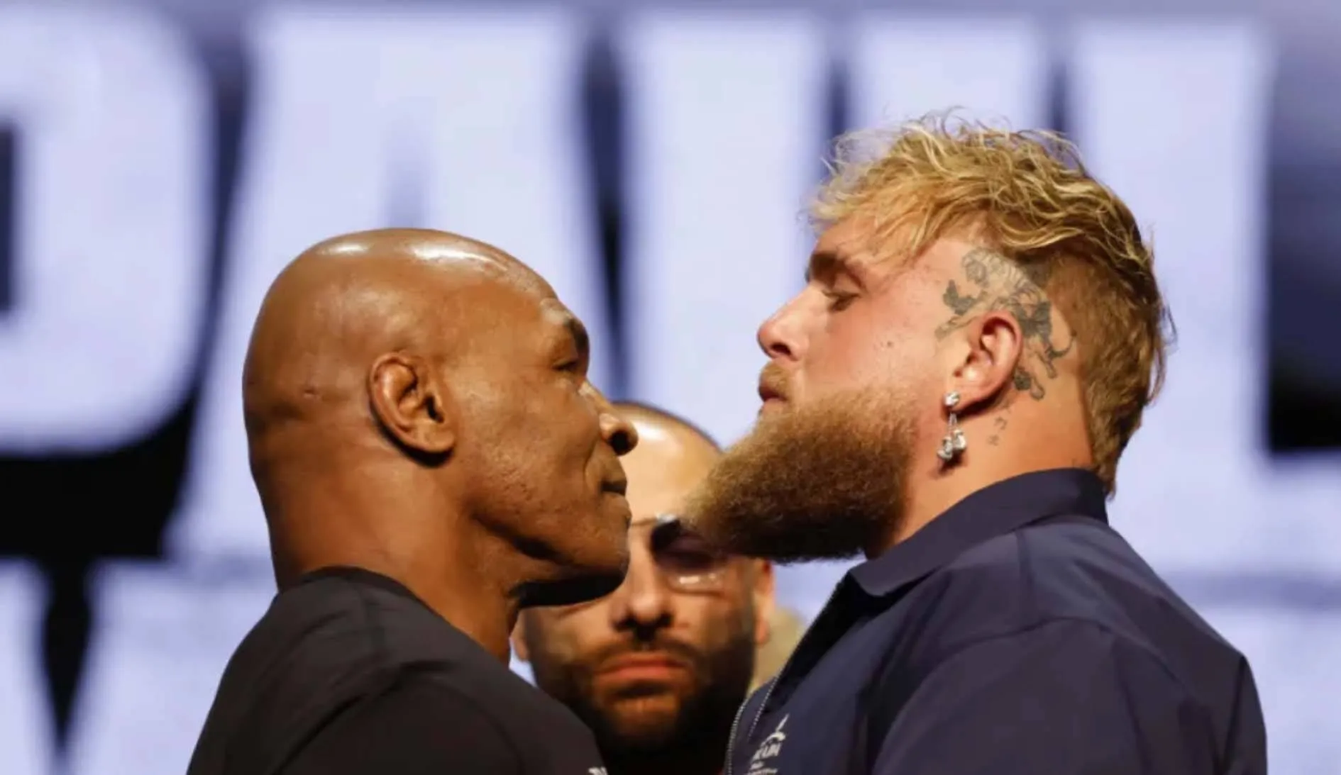 Tyson और पॉल का मुकाबला टला