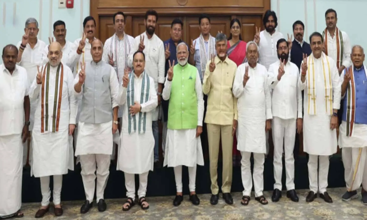 NDA ने चुना मोदी को संसदीय दल का नेता