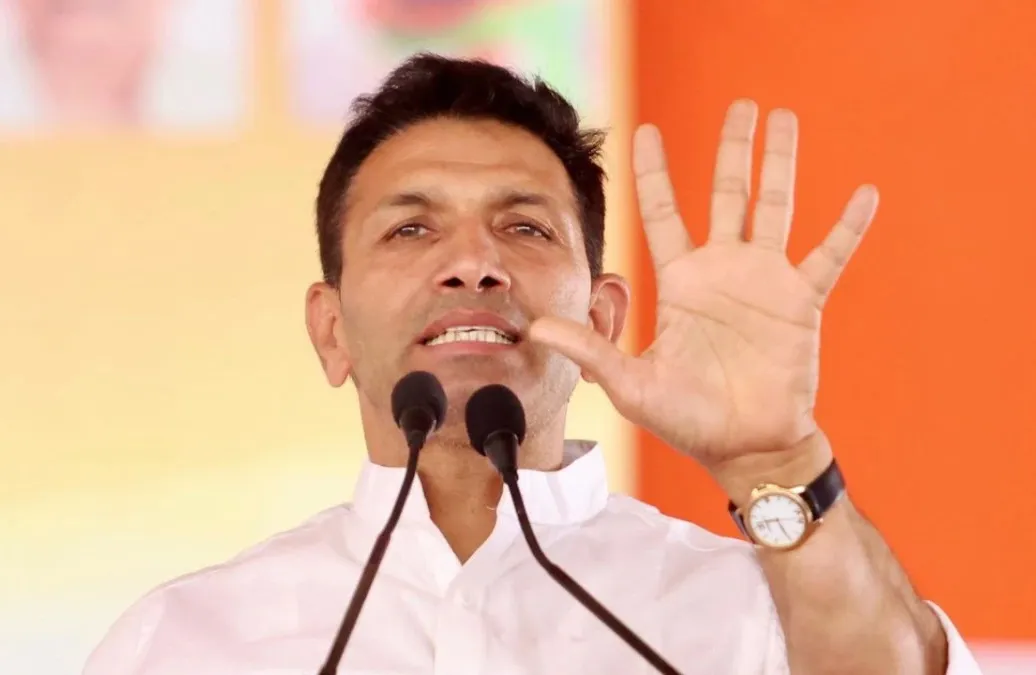 कर्ज में डूबी मप्र की भाजपा सरकार अपने मंत्रियों के लिए पांच करोड़ में लग्जरी गाड़ियां खरीदने जा रही है : Jitu Patwari