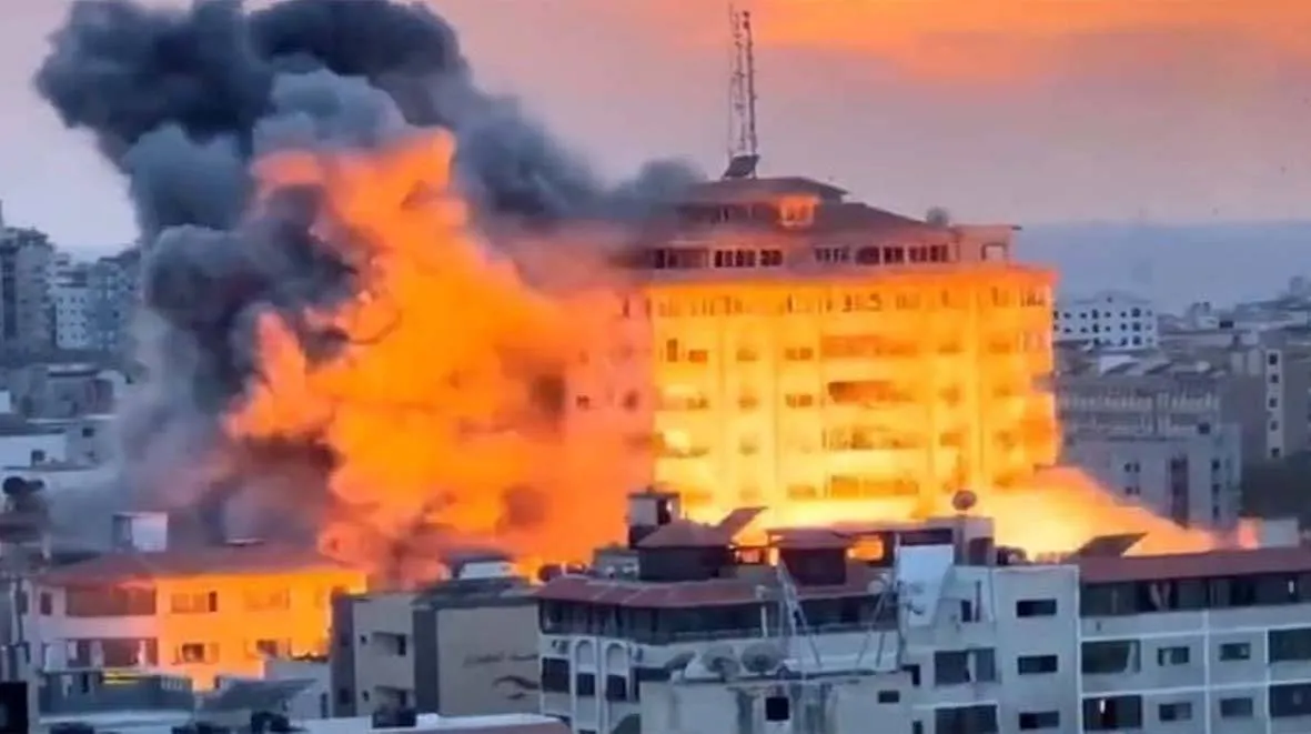 Israel ने किए ताबड़तोड़ धमाके, 42 फिलिस्तीनियों की मौत