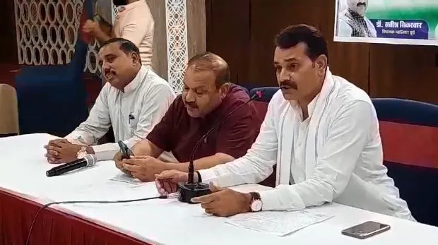 Congress विधायकों ने मोहन सरकार के खिलाफ खोला मोर्चा, अवैध उत्खनन को लेकर सवालों की बौछार की