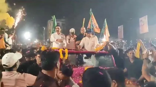 केन्द्रीय दूरसंचार मंत्री Jyotiraditya Scindia का हुआ ऐतिहासिक स्वागत जीत के बाद पहली बार पहुंचे अपने लोकसभा क्षेत्र
