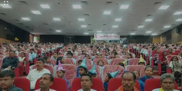 ग्रीष्मकालीन छुट्टियों के बाद खुले स्कूल, बच्चों के साथ मनाया गया प्रवेशोत्सव; बच्चों में उत्साह