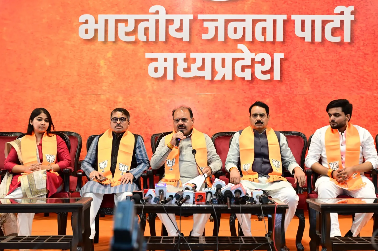 बीजेपी के प्रदेश महामंत्री Bhagwandas Sabnani ने भाजपा प्रदेश कार्यालय में पत्रकार वार्ता को संबोधित किया