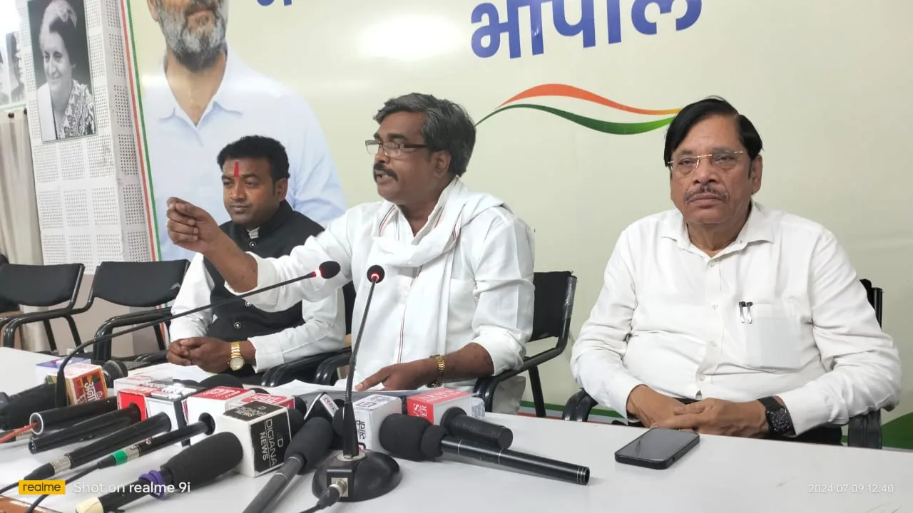 सफाई मजदूर कामकारों की मांग को लेकर Madhya Pradesh कांग्रेस सफाई कामगार प्रकोष्ठ 10 जुलाई को मुख्यमंत्री निवास का करेंगे घेराव