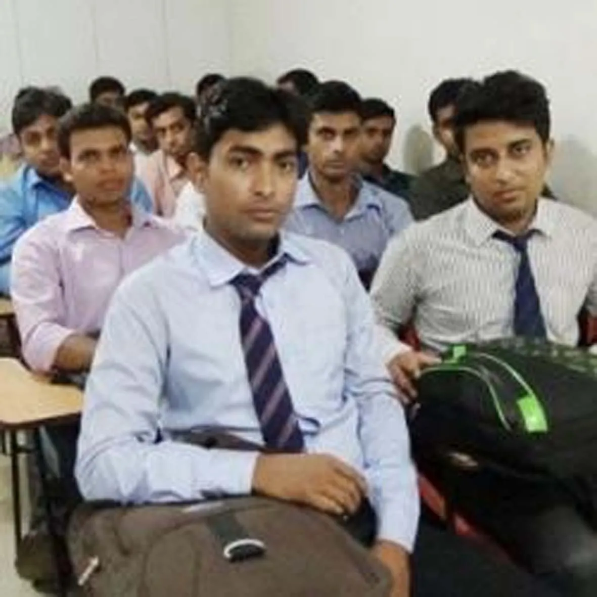 MR के रुप में बनायें करियर