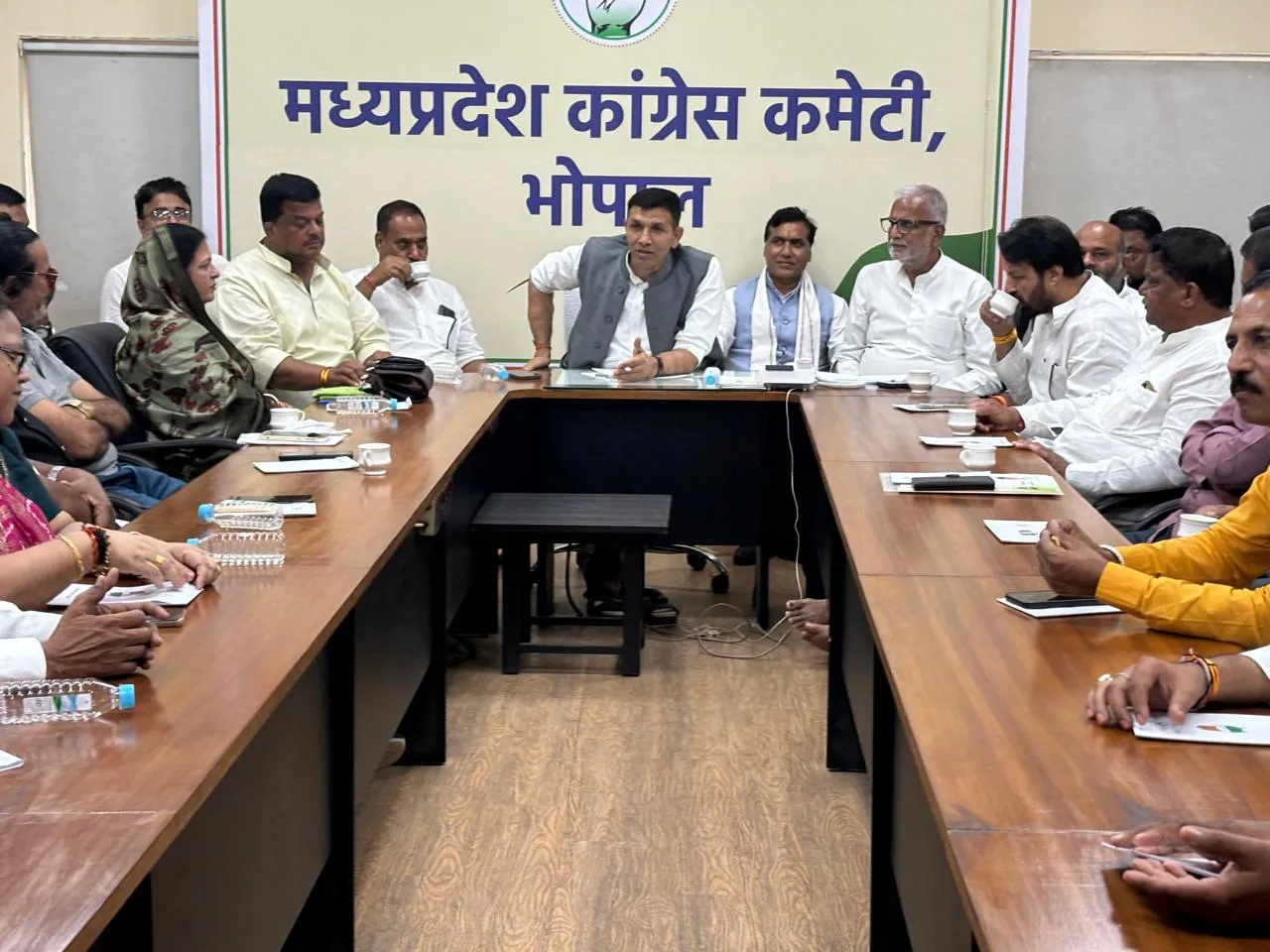 प्रदेश कांग्रेस अध्यक्ष Jitu Patwari ने उज्जैन जिले के कांग्रेसजनों की ली बैठक