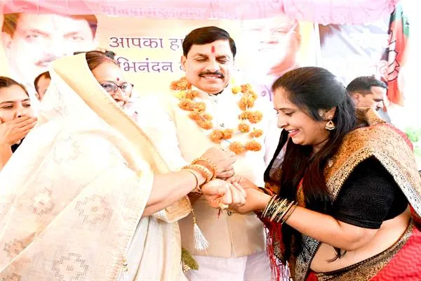 Chief Minister Dr. Yadav ने जबलपुर-सिवनी-बालाघाट मार्ग पर यात्रा कर अतिवृष्टि से उपजे हालात का लिया जायजा
