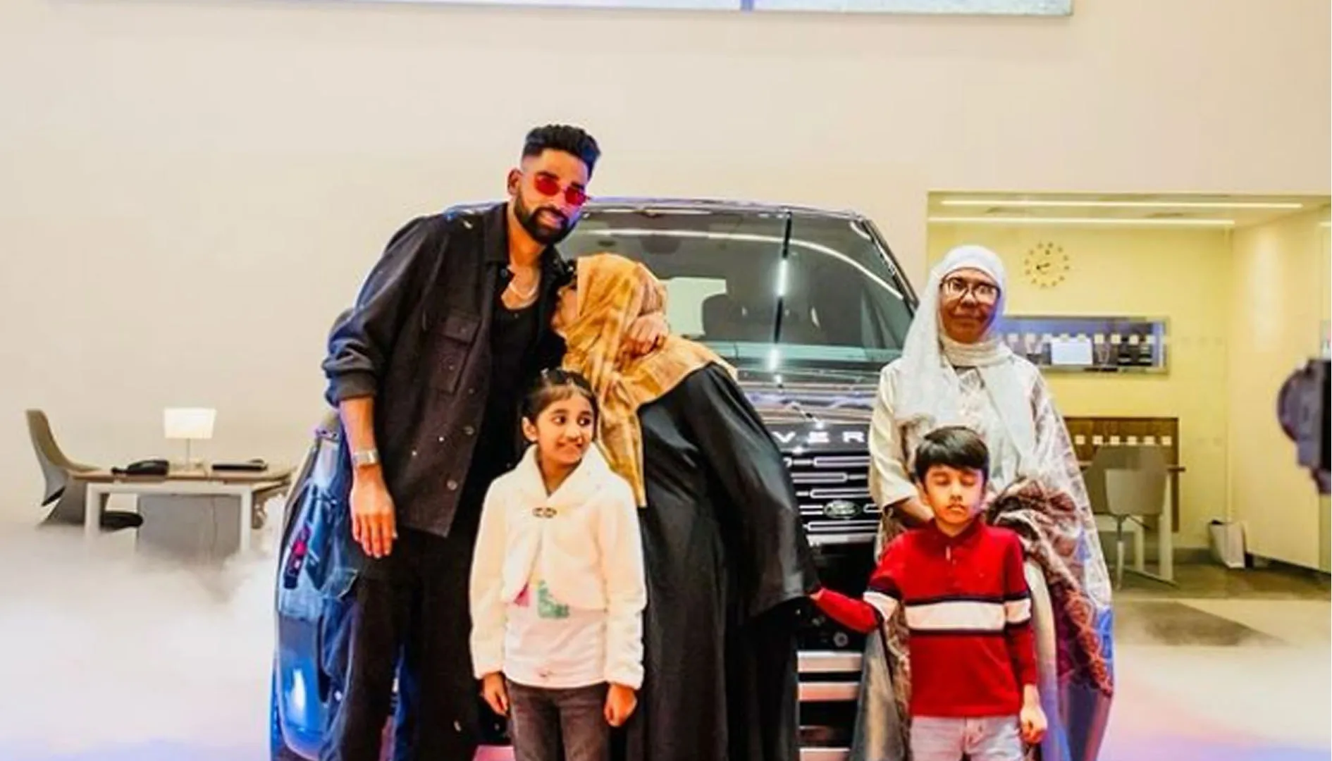 Mohammad Siraj ने खरीदी अपनी ड्रीम कार, चहल ने कहा तुम पर गर्व है