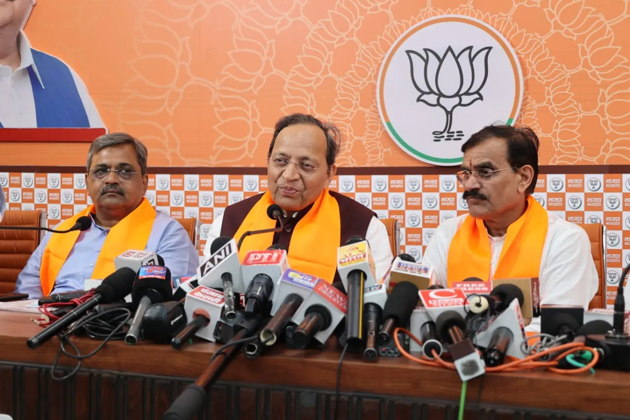 Bharatiya Janata Party के राष्ट्रीय महासचिव अरुण सिंह ने भाजपा प्रदेश कार्यालय में प्रेस ब्रीफिंग को किया संबोधित
