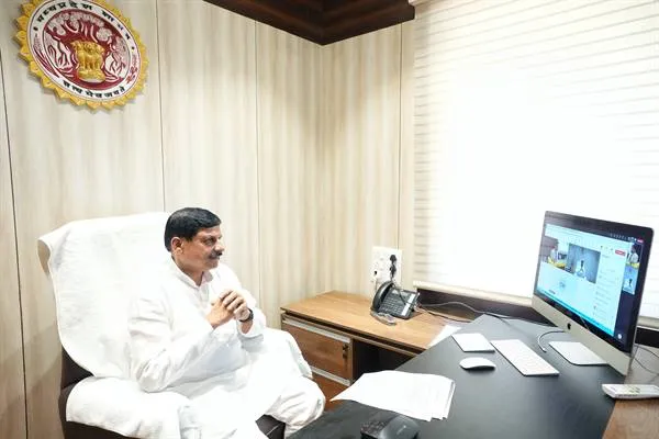 जनहित में नवीन प्रौद्योगिकी का सदुपयोग हो : Chief Minister Dr. Yadav