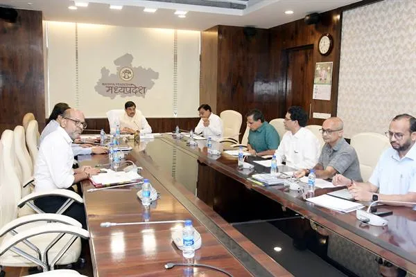 जीएसटी कर अपवंचन प्रकरणों पर प्रभावी कार्यवाही हो : Chief Minister Dr. Yadav