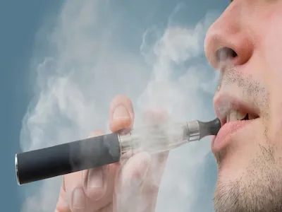 Electronic सिगरेट भी कर सकती है बीमार