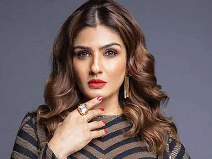 बगैर सेल्फी दिए चले जाने के लिए Raveena ने फैंस से माफी मांगी