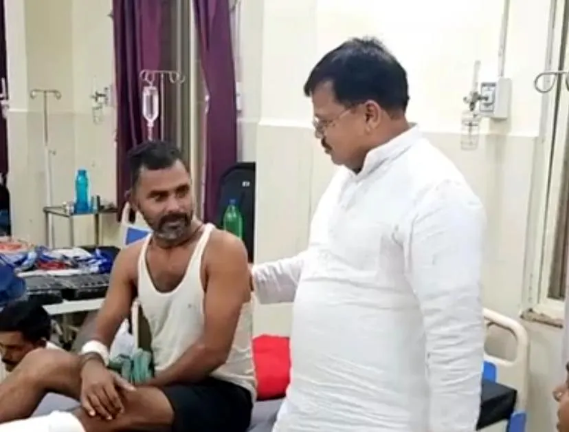 आधी रात को सिविल अस्पताल हजीरा का निरीक्षण करने पहुंचे Energy Minister Tomar
