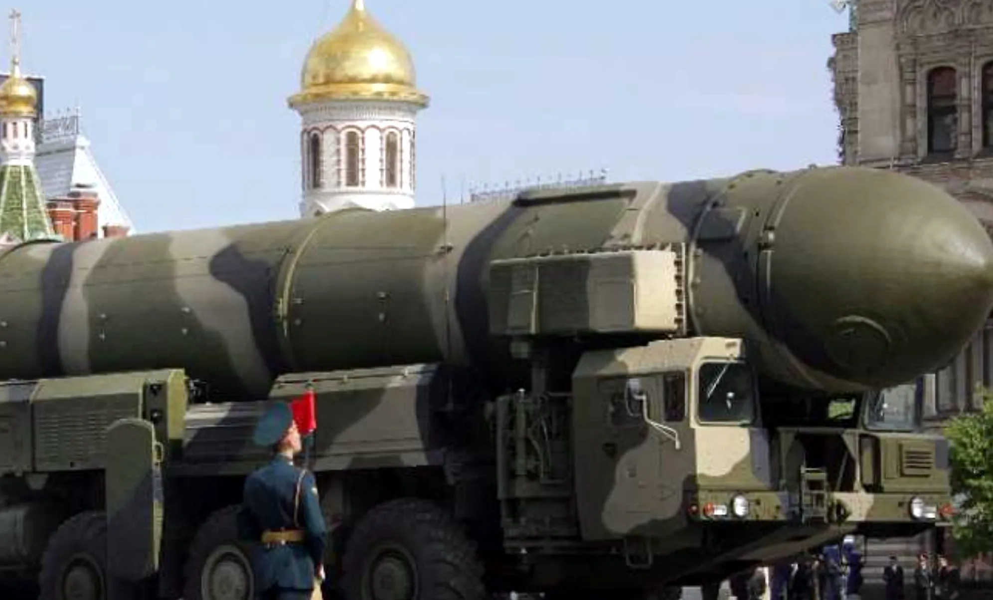 Russia के पास है परमाणु बमों का भंडार, दुनिया को कर सकता है कई बार खत्म