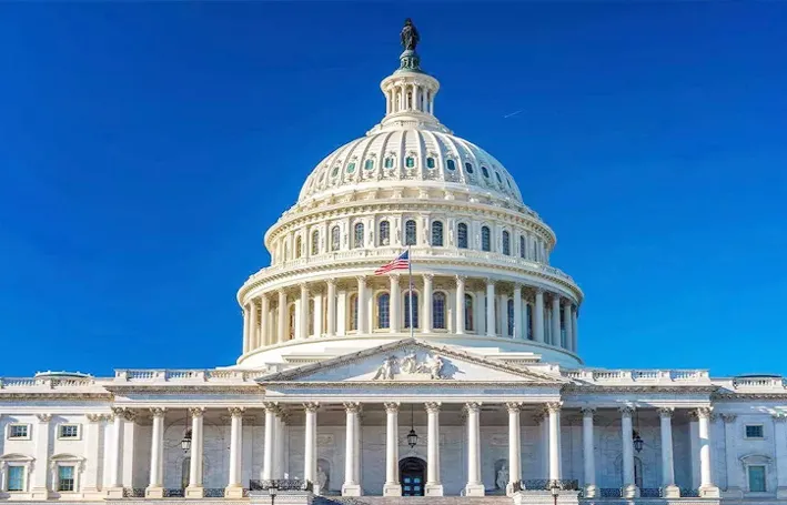 America में अप्रवासी परिवारों को मिलाने वाला विधेयक पेश, आव्रजन सीमा बढ़ाने की मांग