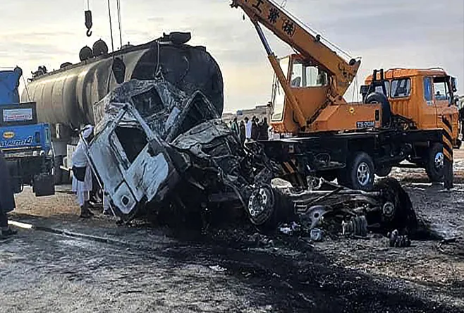 Kabul-Kandahar highway पर दो बड़े सड़क हादसों में 52 लोगों की मौत